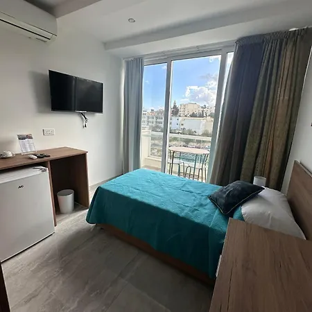 La Bella Bed and Breakfast 3*