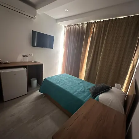 La Bella Bed & Breakfast