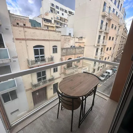 La Bella Bed & Breakfast San Ġiljan