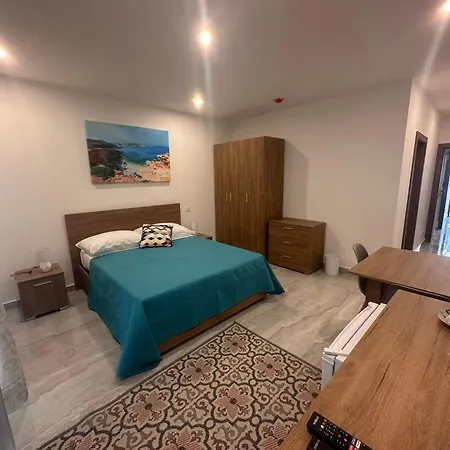La Bella Bed & Breakfast *